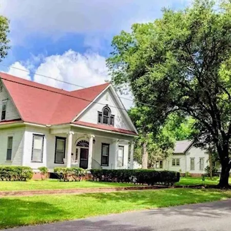 Grand Historic Home In The Heart Of Town